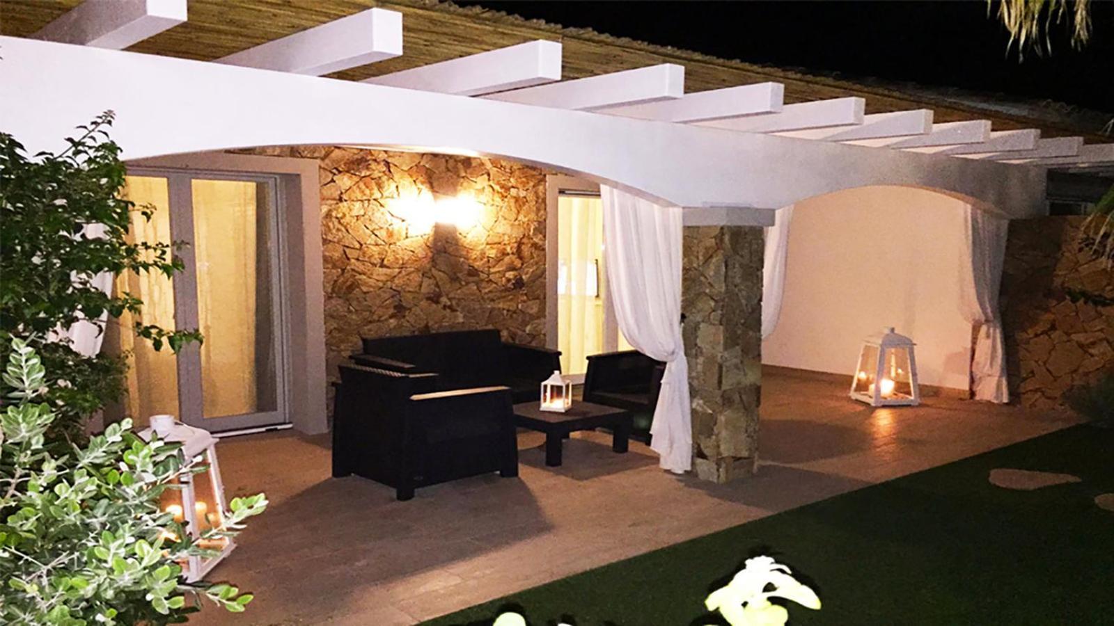 Residence Elegance Ville Ed Appartamenti A Porto Pino Exteriér fotografie