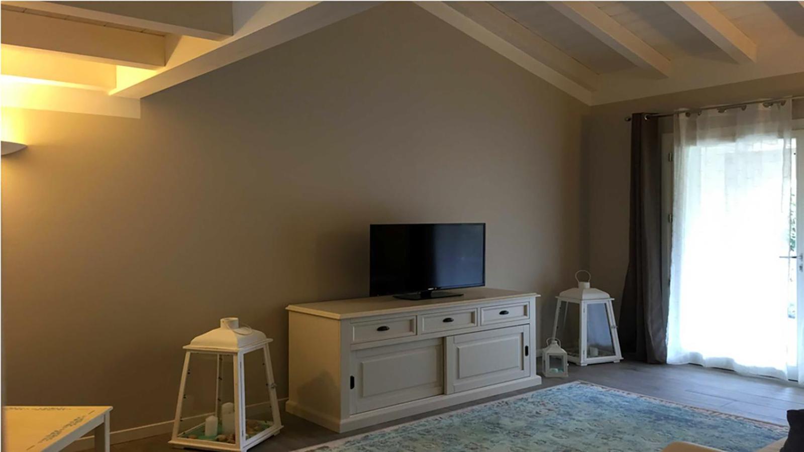 Residence Elegance Ville Ed Appartamenti A Porto Pino Exteriér fotografie