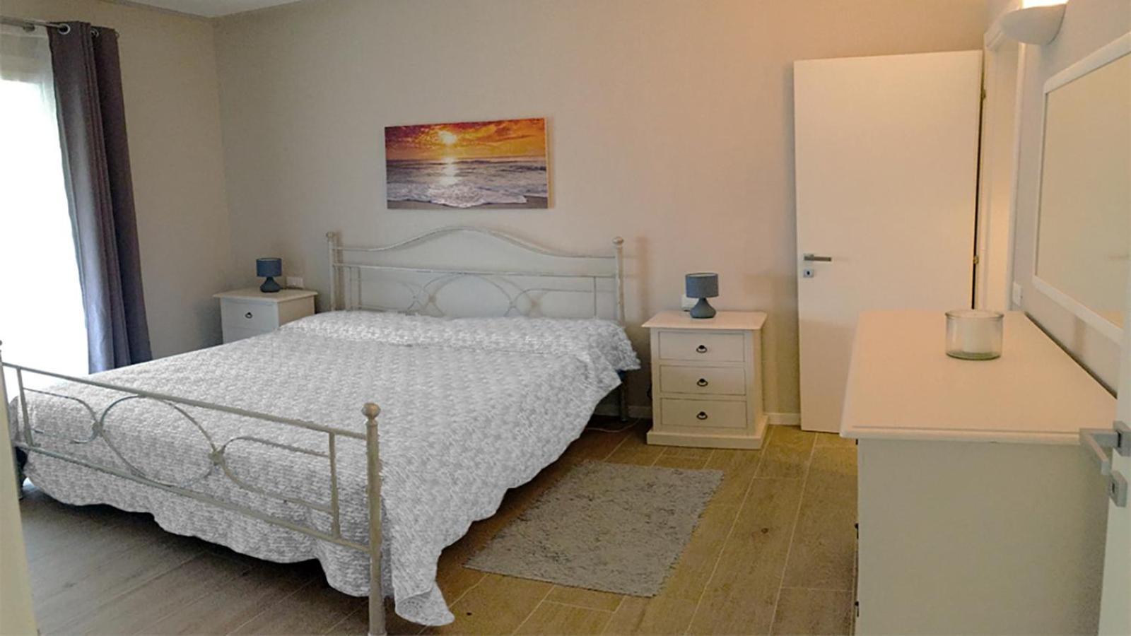 Residence Elegance Ville Ed Appartamenti A Porto Pino Exteriér fotografie
