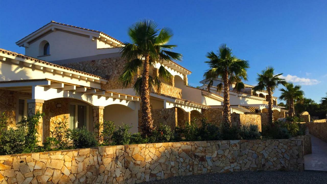 Residence Elegance Ville Ed Appartamenti A Porto Pino Exteriér fotografie